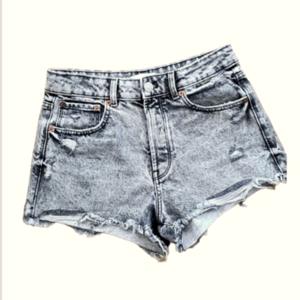Zara Womans Distressed Grey Wash Jean Shorts Size 4